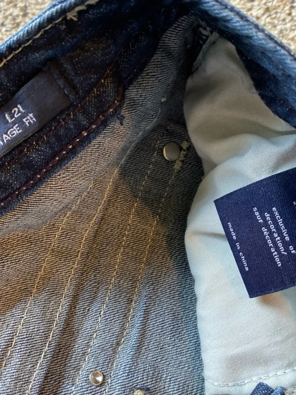 Vigoss Women’s Heritage Fit Dark Blue Denim Capris Size 10